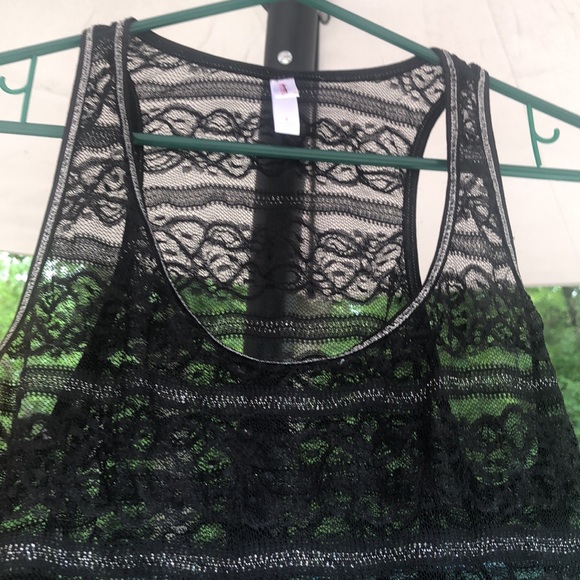 Sheer metallic trim racer back Tank - Picture 2 of 7